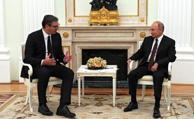 Сербский президент повозил украинского посла. Личиком, да по истории