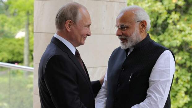 Stratfor: Индии приходится лавировать между Россией и США
