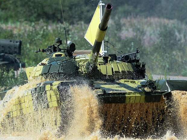 Россия пригласила представителей НАТО на "Армейские игры 2015"