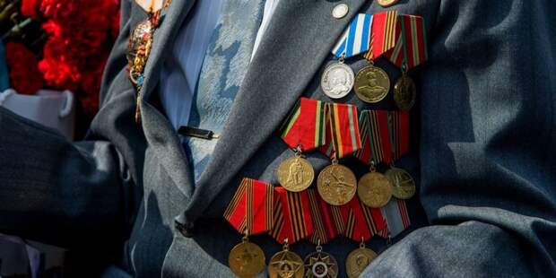 Собянин вдвое увеличил размер матпомощи ветеранам к годовщине Битвы под Москвой. Фото: Ю. Иванко mos.ru