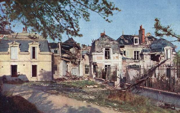 1915 Hans Hildenbrand Brimont Castle.jpg 1915 Hans Hildenbrand Brimont Castle.jpg