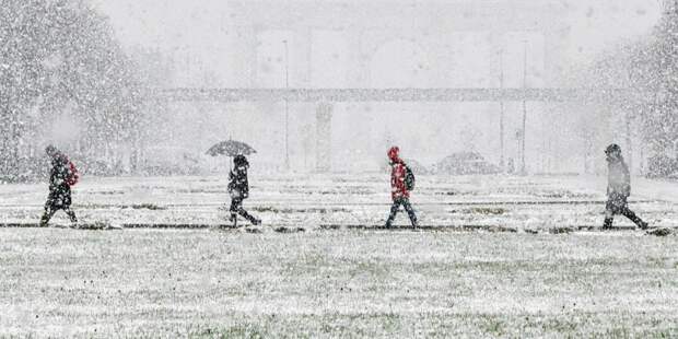 Коммунальщики из Головинского круглосуточно мониторят улицы из-за непогоды