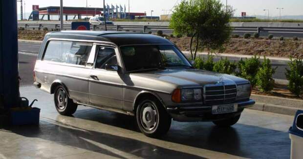 mercedes_hearse.jpg