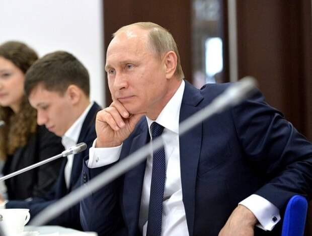 Экс-офицер из США: Путин это лучшее, что случилось с Россией за последний век Экс-офицер из США: Путин это лучшее, что случилось с Россией за последний век