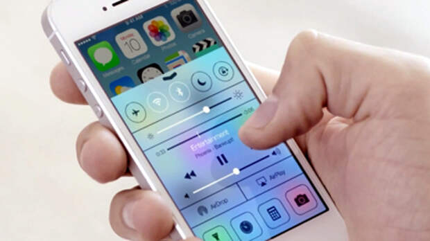 Apple устранила уязвимость блокировки экрана в iOS 7