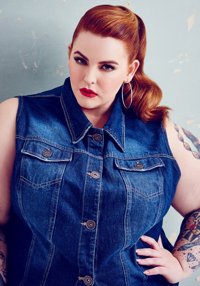 Коллекция plus-size с Тесс Холидей