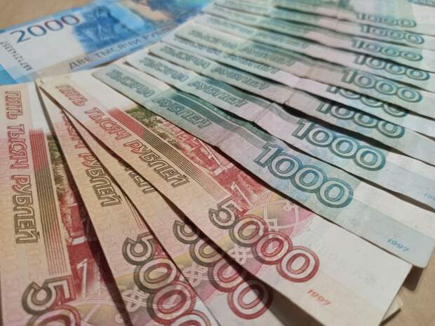 Средняя зарплата в Кузбассе превысила 74 тысячи рублей
