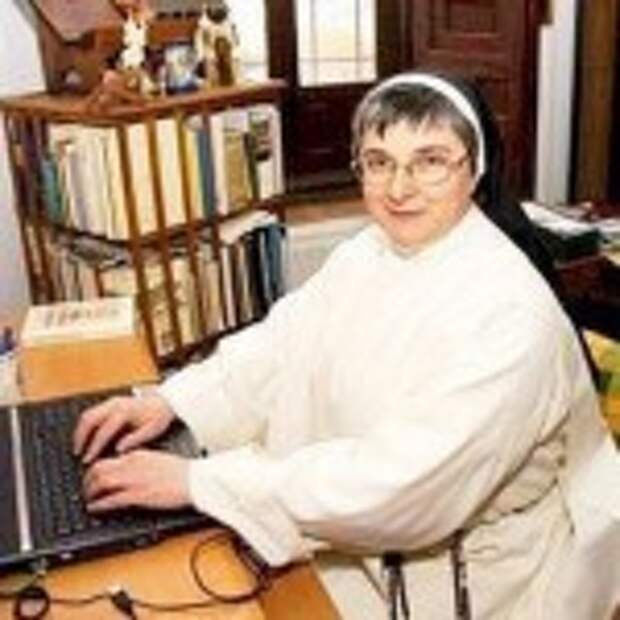 Sister-Internet_1829915a