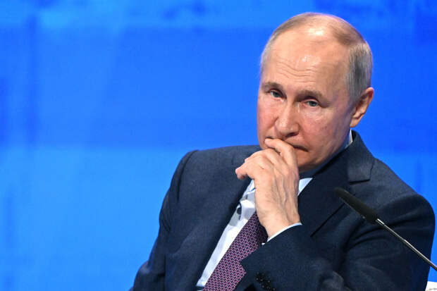 Кремль сообщил, что Путин совершил рабочую поездку в Мариуполь