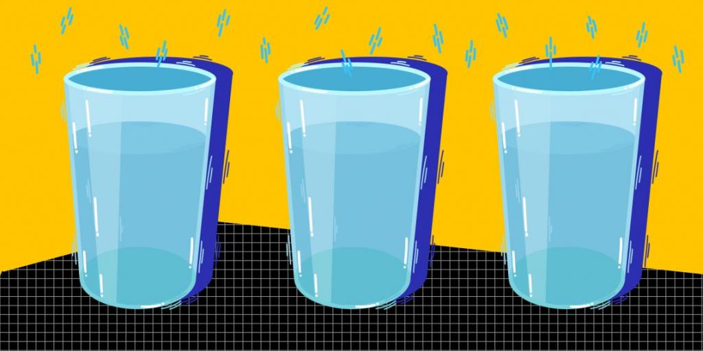 Питьевой эксперимент. Женщина в течение недели выпивала три литра воды: как это повлияло на ее организм