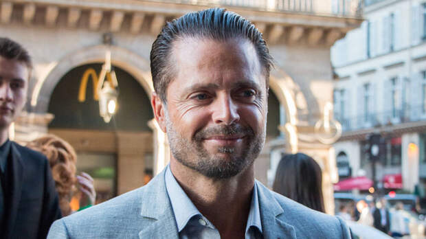 Daily Star: звезду «Спасателей Малибу» Дэвида Шарве обвинили в убийстве собаки