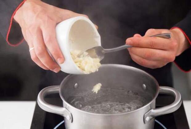 Микроволновка или бланширование помогут смягчить вкус чеснока. /Фото: gotovim-edim.ru Микроволновка или бланширование помогут смягчить вкус чеснока. /Фото: gotovim-edim.ru