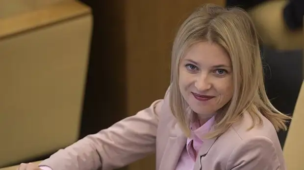 Поклонская заявила, что не будет сдавать думский мандат