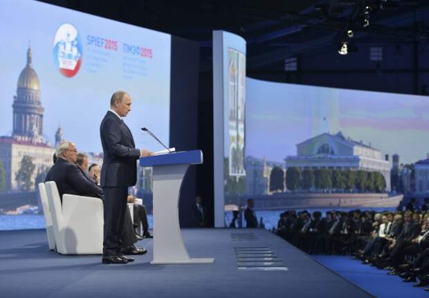Путин: Россия не ведет себя агрессивно и не претендует на "эфемерный статус сверхдержавы"