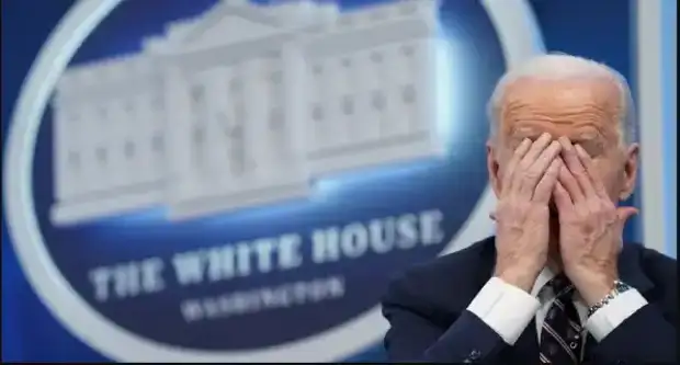 В конгрессе призвали к отставке Байдена, окончательно потерявшегося во времени и в пространстве...