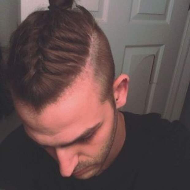 Мужская стрижка «Undercut» + «Пучок»