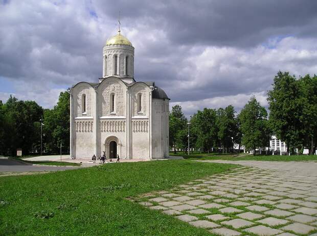 Дмитриевский Собор памятники, церкви