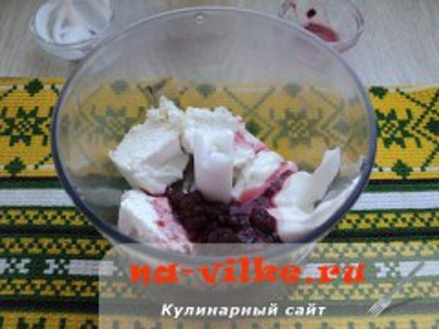 Молочно-малиновый коктейль