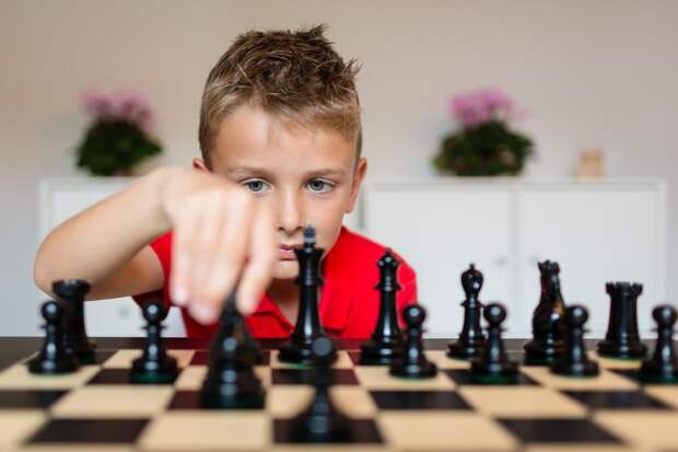 Как шахматы заменяют ребенку школы раннего развития и дают 7 важных навыков