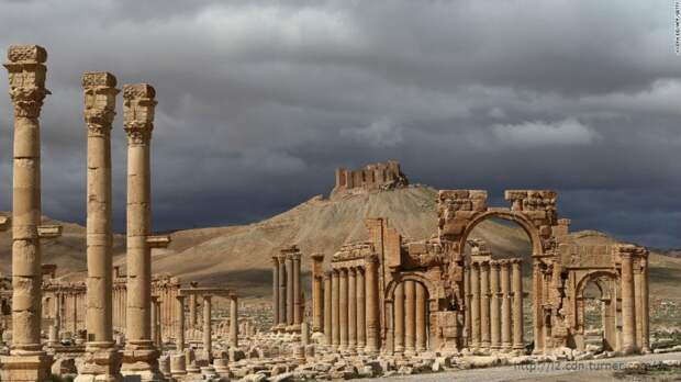Почему ИГИЛ разрушает древние реликвии