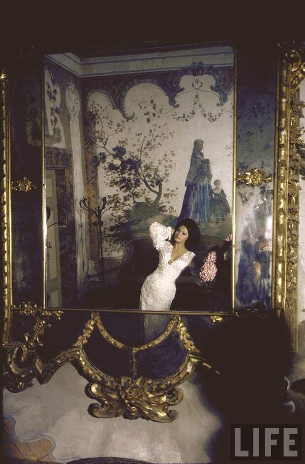Серия фотографий Софи Лорен и ее мужа Карло Понти на их вилле