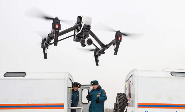 Спасатели с беспилотниками срочно выехали на место исчезновения семьи Усольцевых