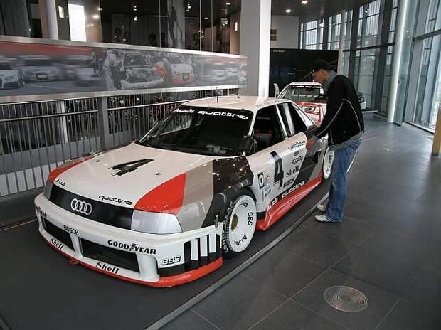 Подборка классических и тюнингованных автомобилей (72 фото)