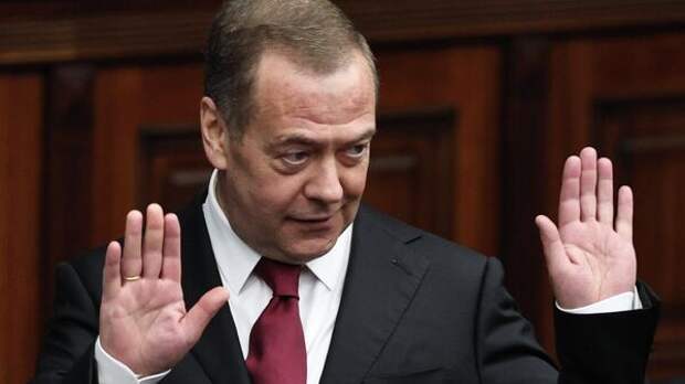 Медведев оценил переговоры в Женеве и напомнил о целях СВО