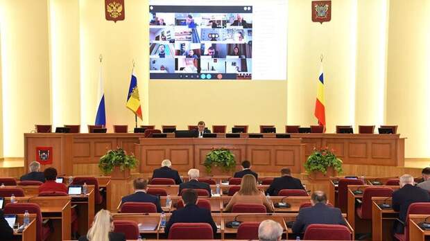 Депутаты в Ростовской области поддержали федеральный законопроект о QR-кодах