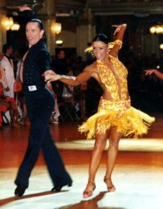 Самба бальные танцы музыка. Ча-ча-ча танец. Самба тиджаней. Латиноамериканские танцы. Спортивные бальные танцы.