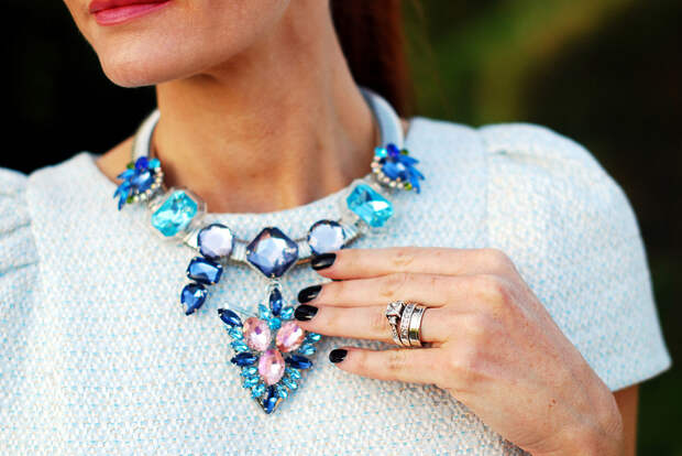 Statement necklace
