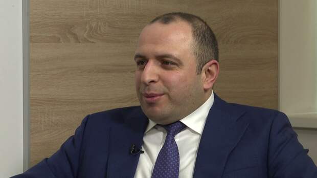 На Украине снова взялись провожать из министерского кресла главу Минобороны Алексея Резникова. По данным...