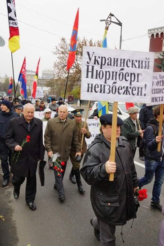 Горстка смельчаков вышла на антибандеровский марш в Киеве Горстка смельчаков вышла на антибандеровский марш в Киеве