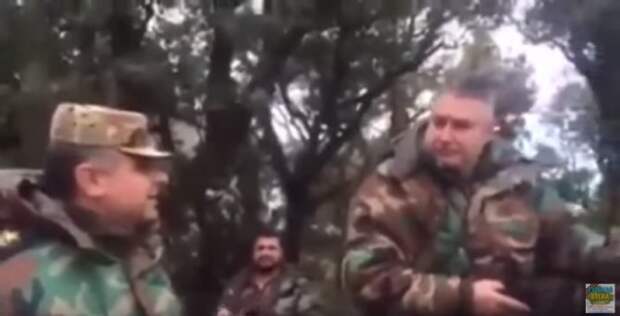 Видео русских офицеров, наблюдающих за победным шествием сирийской армии, взорвало Сеть Видео русских офицеров, наблюдающих за победным шествием сирийской армии, взорвало Сеть