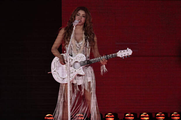 Шакира превратила центр Мехико в гигантский танцпол — на Сокало пришли свыше 400 тыс. человек