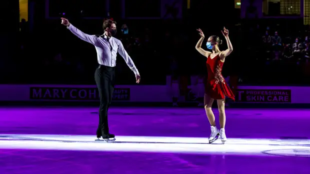 Бойкова и Козловский не стали хлопать Тарасовой и Морозову на церемонии награждения