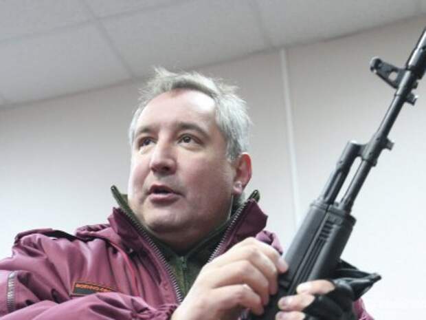 Рогозин ранил себя в ногу во время стрельбы в тире
