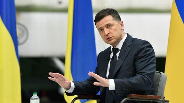 На Украине сообщили о переносе встречи Зеленского и Байдена 