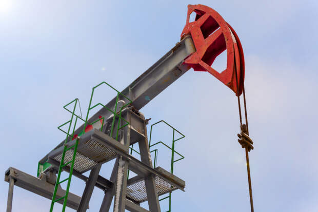 Мировые цены на нефть превысили 115 долларов