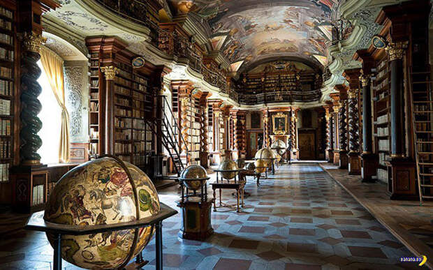 Самая красивая библиотека в мире