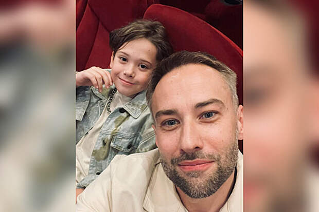 Платон Шепелев заявил, что ему нравится разговаривать с отцом во время прогулки