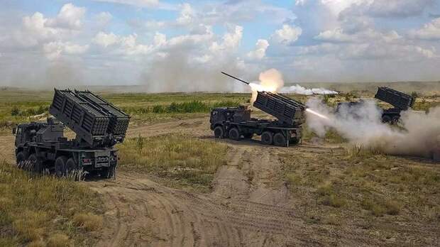 Когда двое людей вступают в смертельную схватку, вопрос о том, кто агрессор, а кто защищается, становится сложным.-2