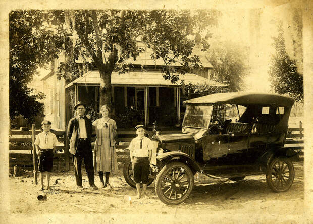 1918 Ford Model T Runabout винтажные фото, история, олдтаймер, ретро, ретро авто, ретро фото, старина, фото