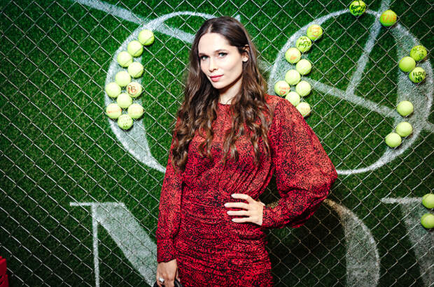 Модный дайджест: от успеха звезды сериала "Игра в кальмара" до Фараона на подиуме в Париже