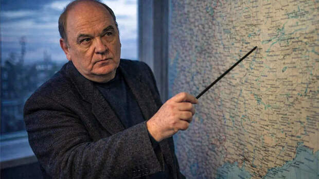 Баранец: "Мальчик, работавший в журналистике 1,5 дня и поехавший на фронт, уже учит Генштаб, как надо. Это безумие!"