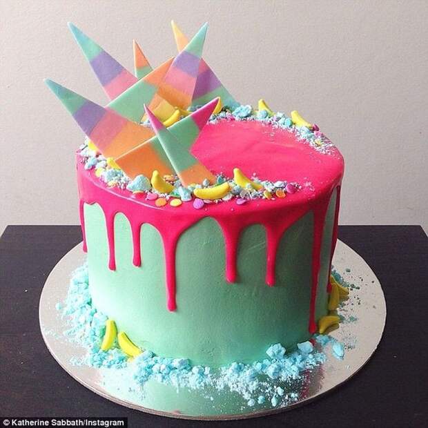 Учительница бросила свою работу, чтобы творить сладкие произведения искусства еда, торт