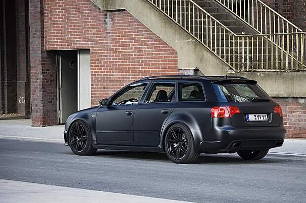 Подборка классических и тюнингованных автомобилей (72 фото)