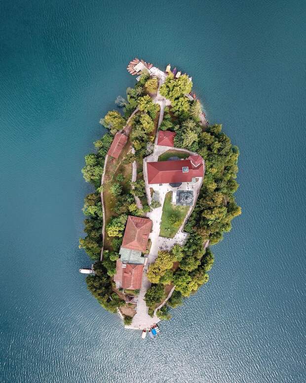 Пейзажи и архитектура на аэрофотоснимках Мартона Могуросу