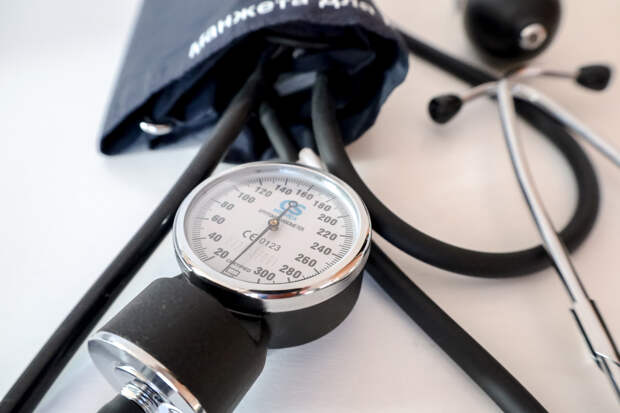Россиянам назвали воспринимаемые несерьезно причины высокого давления