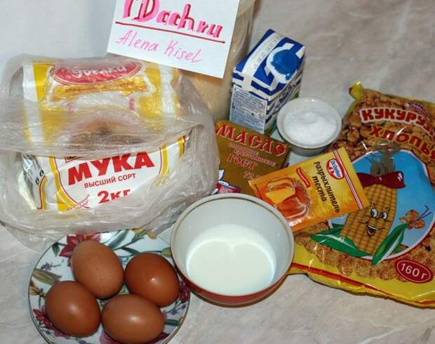 Вишневый пирог с кукурузными хлопьями.
